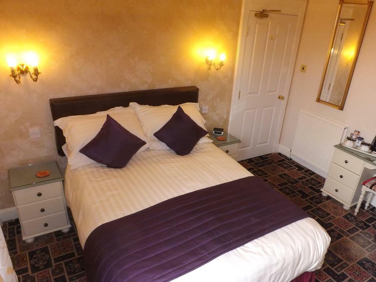 Almond Villa Guest House Perth Buitenkant foto